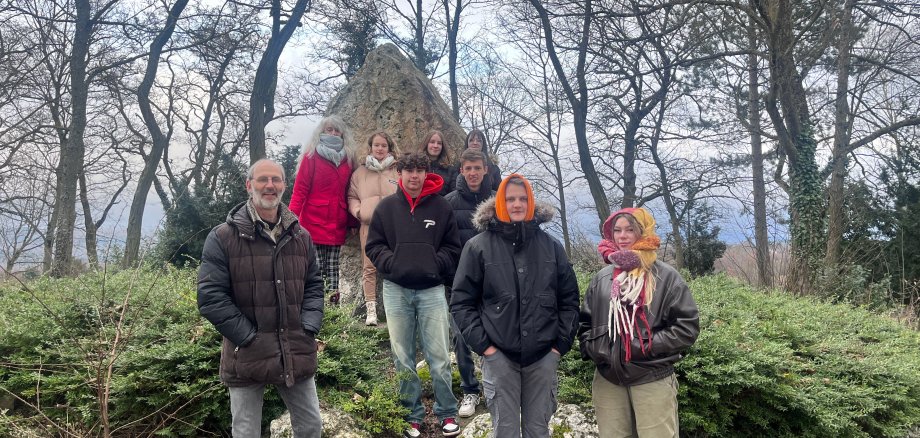 Die Teilnehmer:innen bei der Wanderung